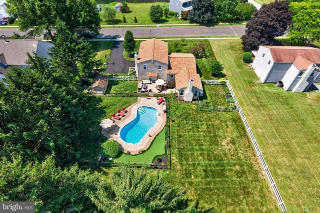 1340 BARTON DR, Fort Washington, PA 19034