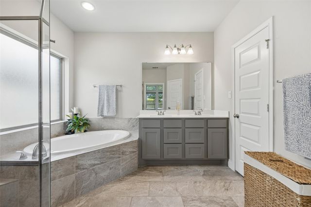 9230 Eckert Road, Iowa Colony, TX 77583