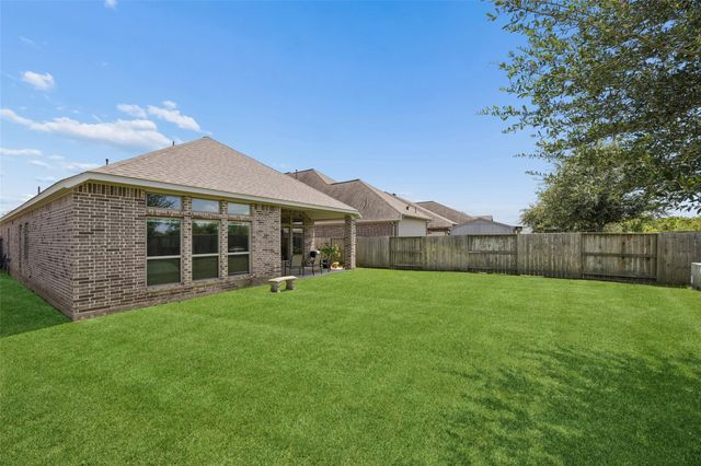 9230 Eckert Road, Iowa Colony, TX 77583