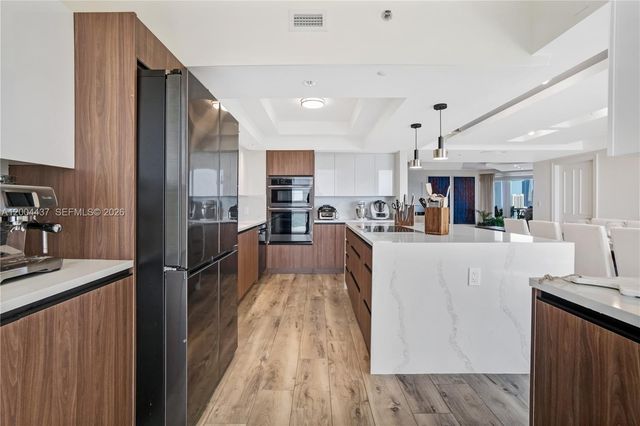 7000 Island Blvd 2802, Aventura, FL 33160