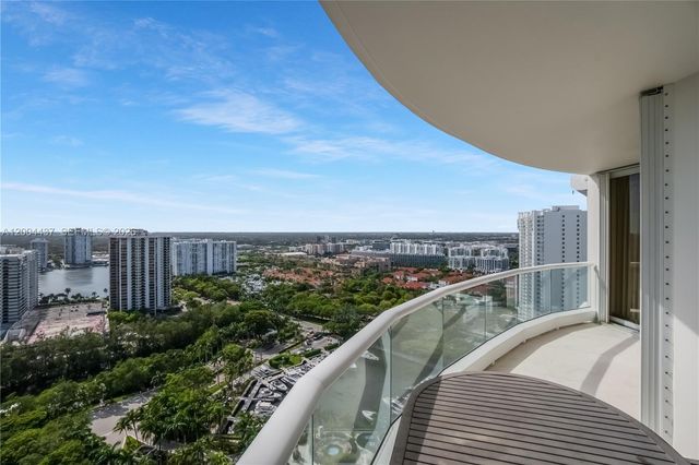 7000 Island Blvd 2802, Aventura, FL 33160