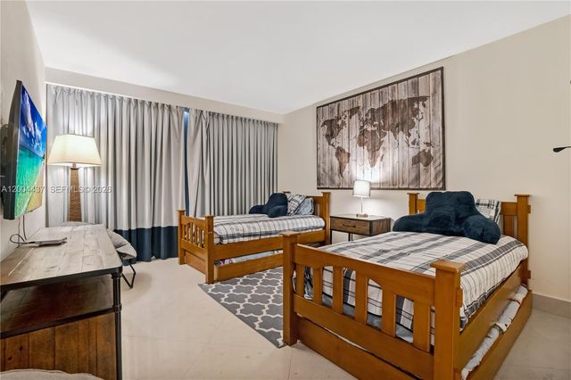 7000 Island Blvd 2802, Aventura, FL 33160