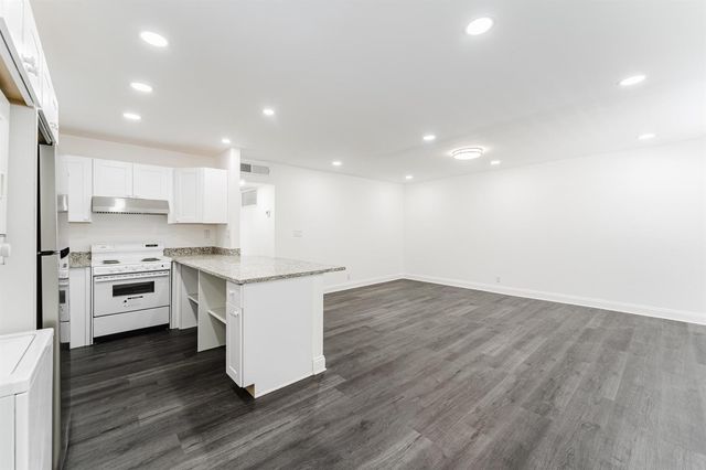 233 Brittany E, Delray Beach, FL 33446