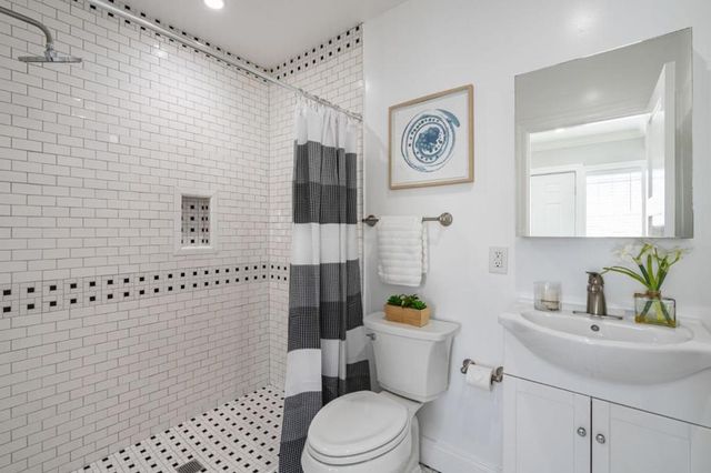 1630 Pine Avenue, San Pablo, CA 94806