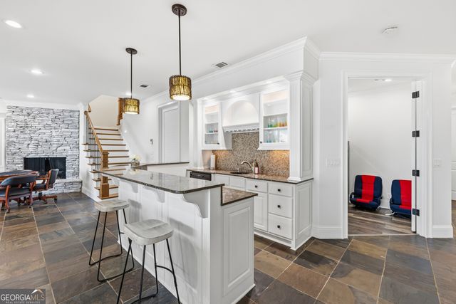 124 Lake Ridge Road, Eatonton, GA 31024