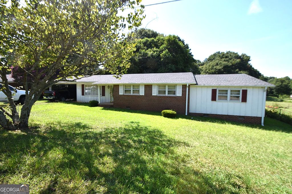 163 Third Street, Lavonia, GA 30553 — photo 2