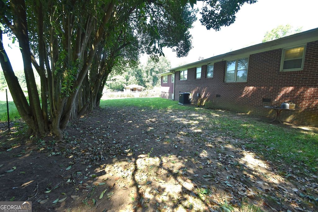 163 Third Street, Lavonia, GA 30553 — photo 5