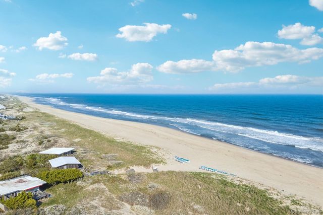 2004 Montauk Highway 2012, Amagansett, NY 11930