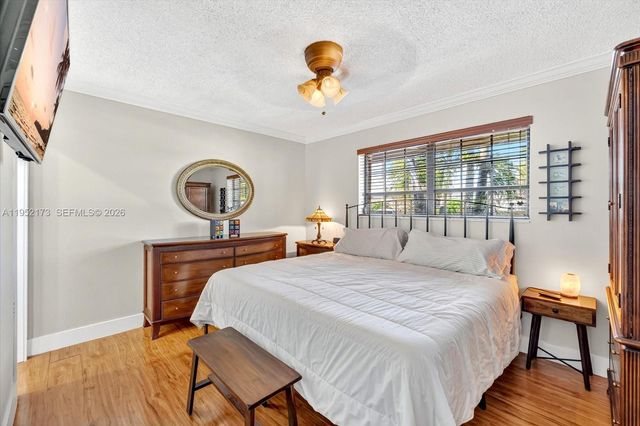 1300 W 77th St, Hialeah, FL 33014