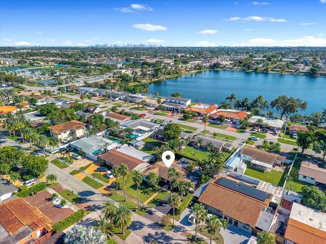 1300 W 77th St, Hialeah, FL 33014