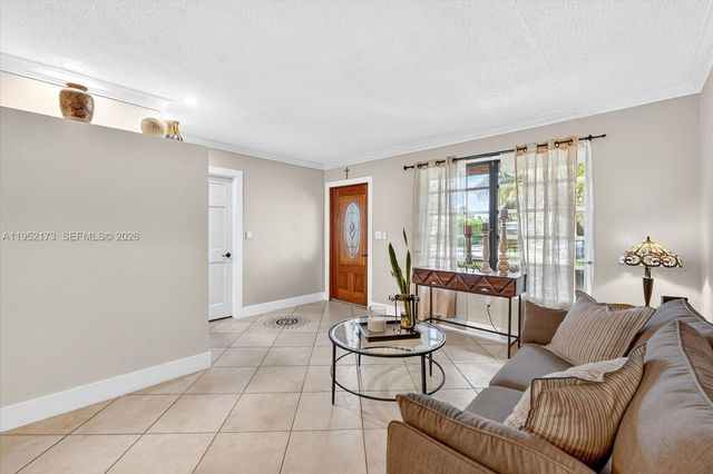 1300 W 77th St, Hialeah, FL 33014