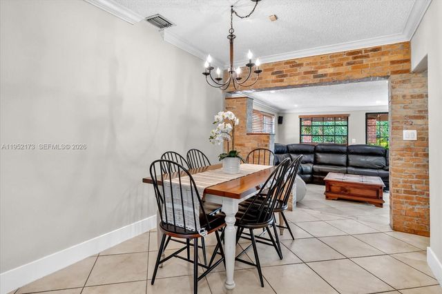 1300 W 77th St, Hialeah, FL 33014