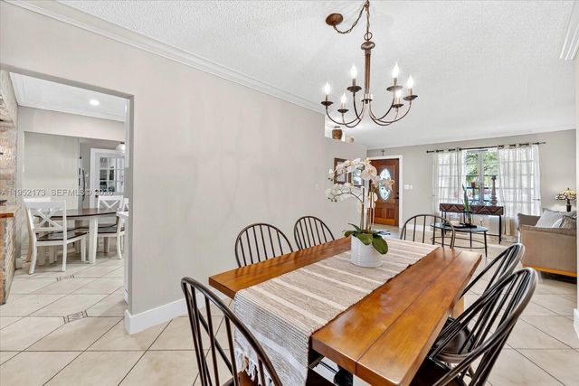 1300 W 77th St, Hialeah, FL 33014