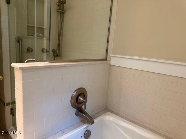 837 Worcester Drive, Niskayuna, NY 12309