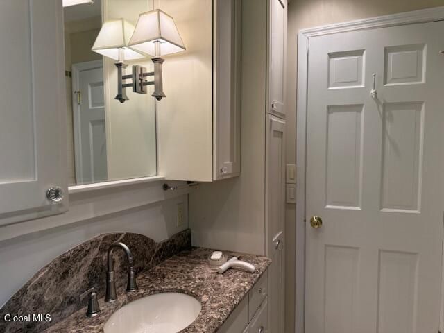 837 Worcester Drive, Niskayuna, NY 12309