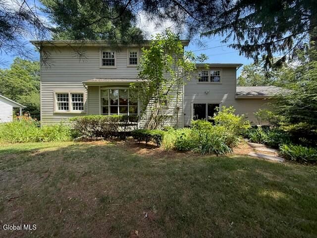 837 Worcester Drive, Niskayuna, NY 12309