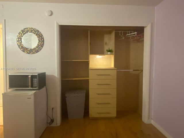 19001 NE 14th Ave 325, Miami, FL 33179