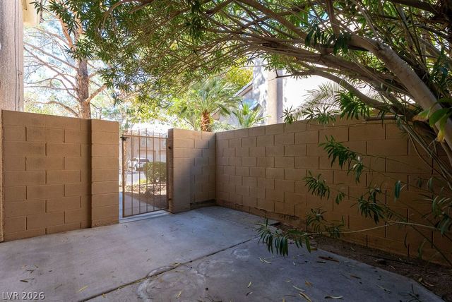 9672 Gunsmith Drive, Las Vegas, NV 89123
