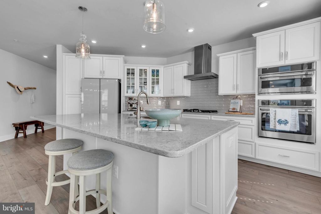 Image 17 of property listing at 111 MARSHGRASS WAY #21, Chester, MD 21619