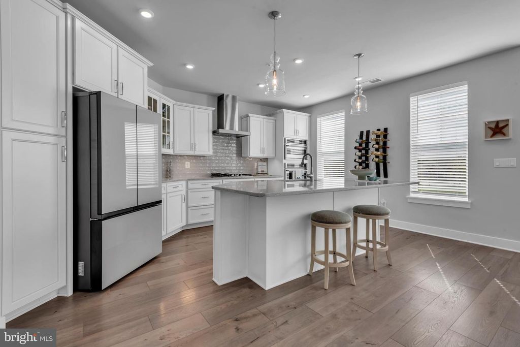 Image 18 of property listing at 111 MARSHGRASS WAY #21, Chester, MD 21619