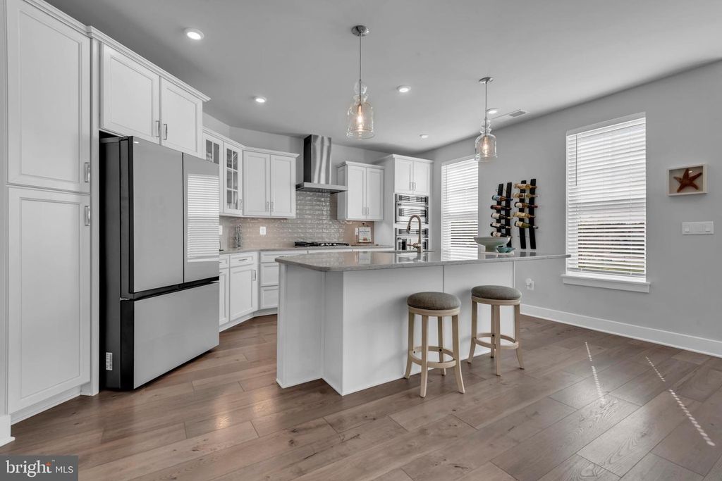 Image 2 of property listing at 111 MARSHGRASS WAY #21, Chester, MD 21619