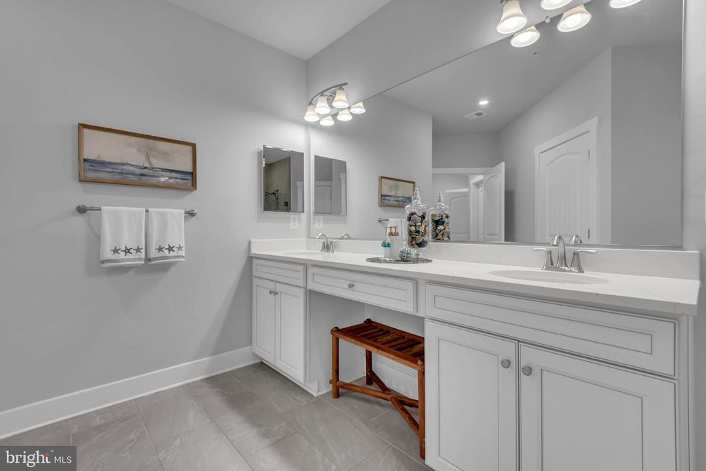 Image 26 of property listing at 111 MARSHGRASS WAY #21, Chester, MD 21619