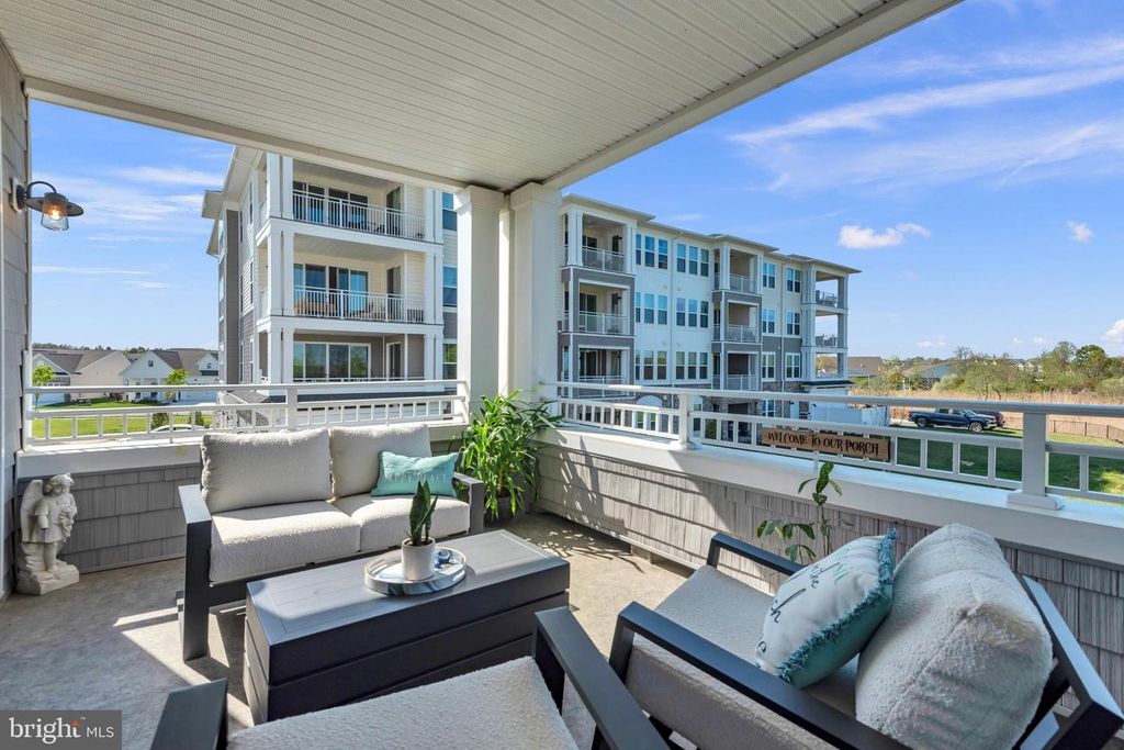 Image 34 of property listing at 111 MARSHGRASS WAY #21, Chester, MD 21619