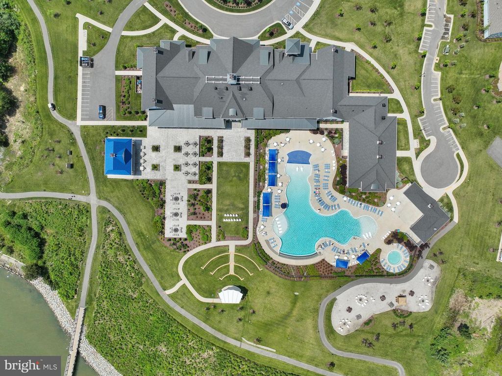 Image 47 of property listing at 111 MARSHGRASS WAY #21, Chester, MD 21619