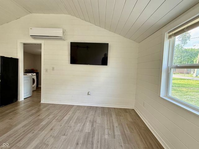 607 Ellenhurst Drive, Anderson, IN 46012