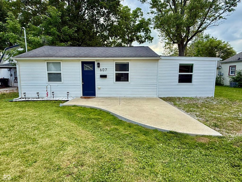 607 Ellenhurst Drive, Anderson, IN 46012