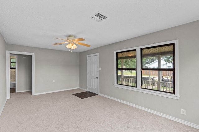 810 23rd Street N, Texas City, TX 77590