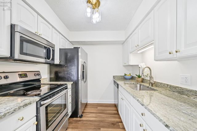 342 Saint Andrews Drive, Dublin, OH 43017