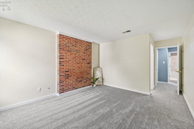 342 Saint Andrews Drive, Dublin, OH 43017