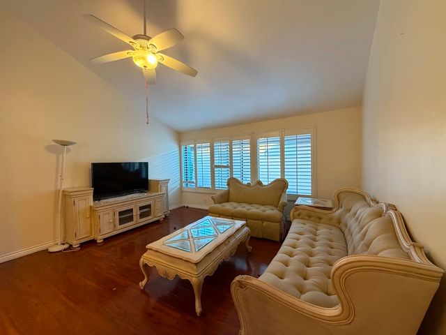 1015 Arcadia Avenue 12, Arcadia, CA 91007