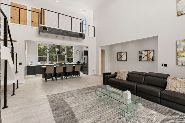 109 Pond View Ct, Spring Branch, TX 78070