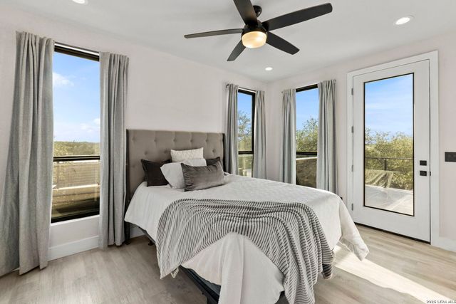 109 Pond View Ct, Spring Branch, TX 78070