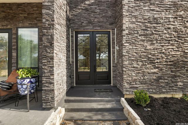 109 Pond View Ct, Spring Branch, TX 78070