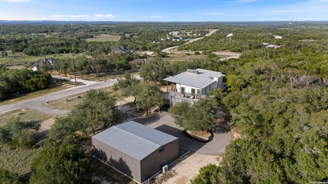 109 Pond View Ct, Spring Branch, TX 78070