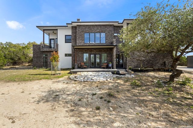 109 Pond View Ct, Spring Branch, TX 78070