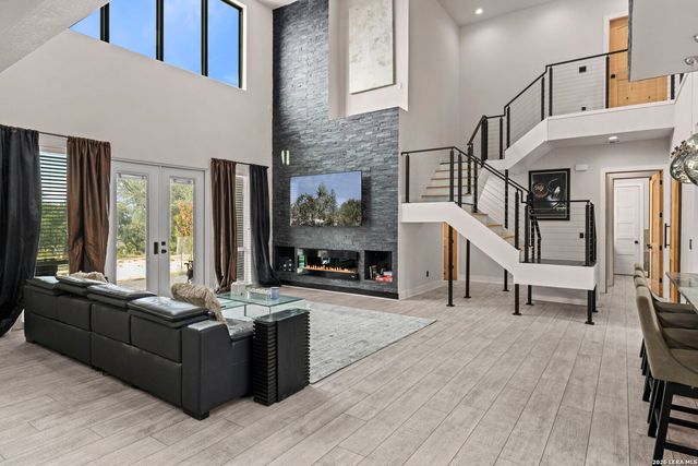 109 Pond View Ct, Spring Branch, TX 78070
