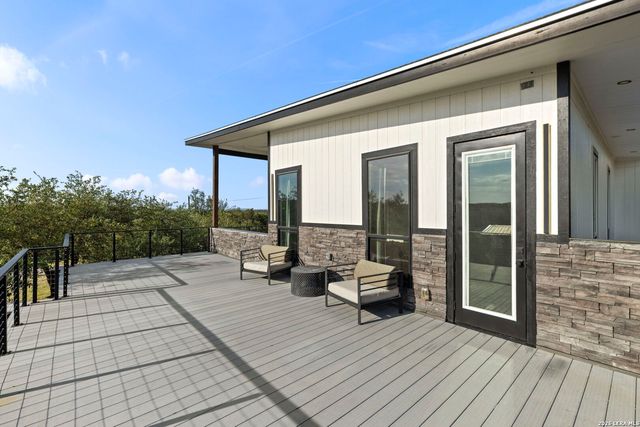 109 Pond View Ct, Spring Branch, TX 78070