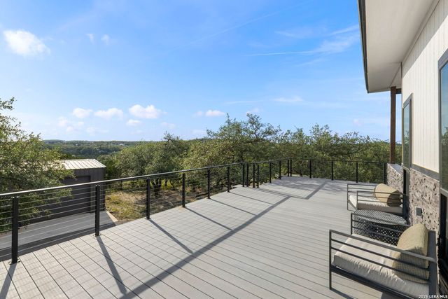 109 Pond View Ct, Spring Branch, TX 78070