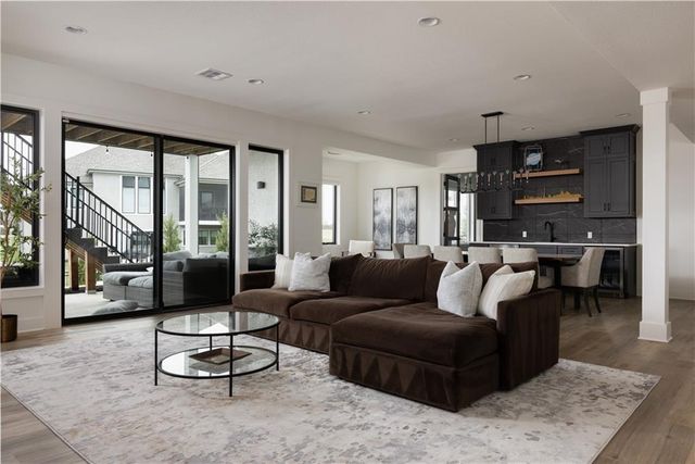 3301 W 149th Street, Overland Park, KS 66224