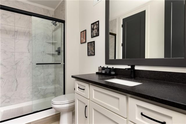 3301 W 149th Street, Overland Park, KS 66224
