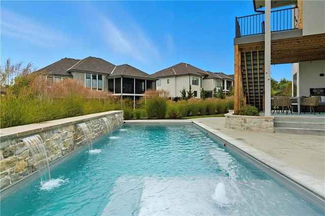 3301 W 149th Street, Overland Park, KS 66224
