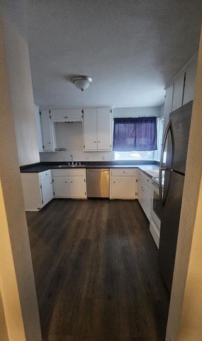 824 S 109th STREET, West Allis, WI 53214