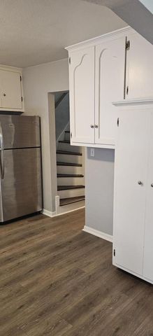 824 S 109th STREET, West Allis, WI 53214