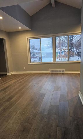 824 S 109th STREET, West Allis, WI 53214