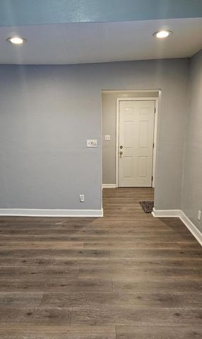 824 S 109th STREET, West Allis, WI 53214