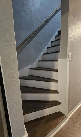 824 S 109th STREET, West Allis, WI 53214